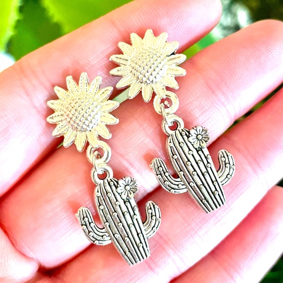 Silver Flower Cactus Earrings - Picture 1 of 4